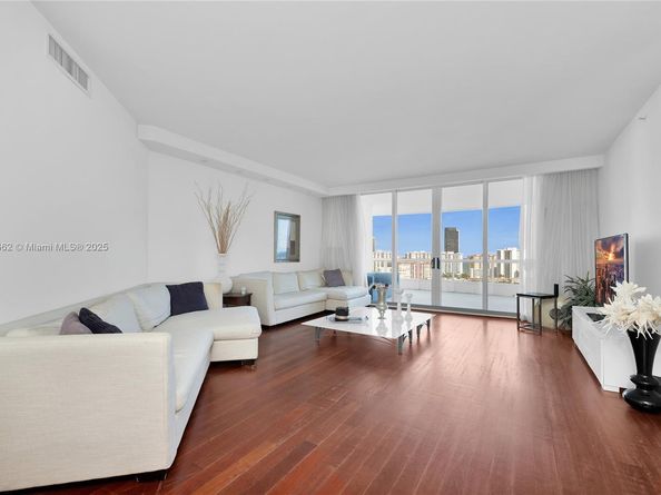 21050 Point Pl 2001, Aventura FL 33180