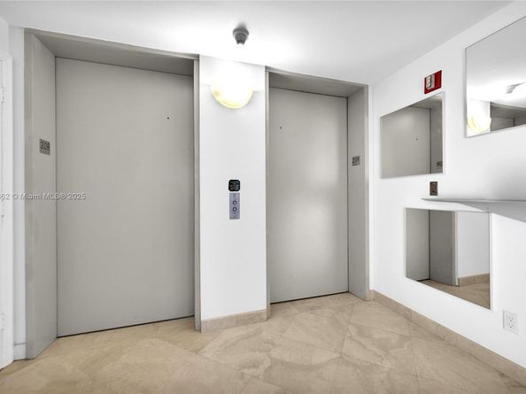 21050 Point Pl 2001, Aventura FL 33180