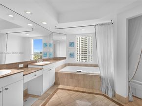 21050 Point Pl 2001, Aventura FL 33180