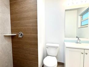 3042 Hayes St, Hollywood FL 33021