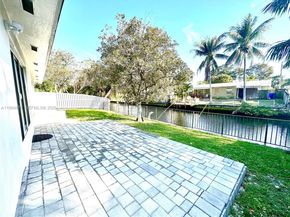 3042 Hayes St, Hollywood FL 33021
