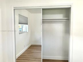 3042 Hayes St, Hollywood FL 33021