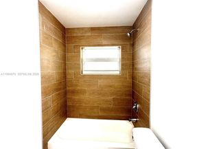 3042 Hayes St, Hollywood FL 33021