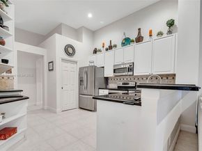 3943 Nighthawk Dr, Weston FL 33331