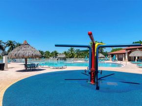 3943 Nighthawk Dr, Weston FL 33331