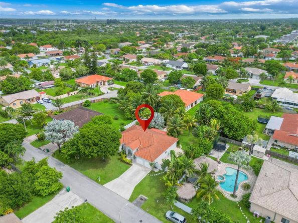 12743 SW 220th St, Miami FL 33170