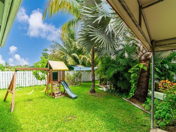 12743 SW 220th St, Miami FL 33170