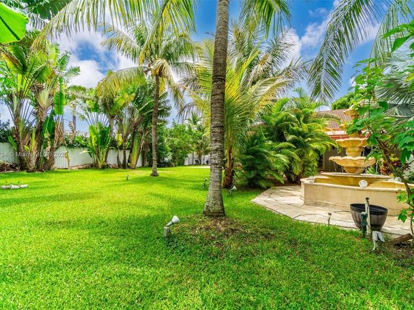 12743 SW 220th St, Miami FL 33170