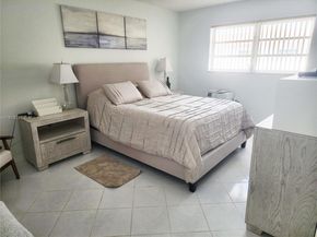 580 Egret Dr 322, Hallandale Beach FL 33009