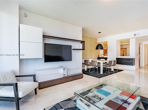 3330 NE 190th St 1610, Aventura FL 33180