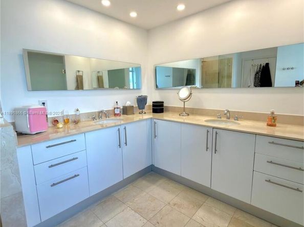 3330 NE 190th St 1610, Aventura FL 33180