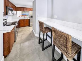 700 SE 14th St G, Fort Lauderdale FL 33316
