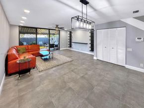 700 SE 14th St G, Fort Lauderdale FL 33316