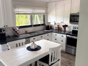 542 NW 39th Ter, Deerfield Beach FL 33442