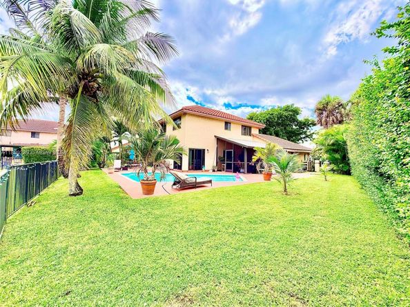 542 NW 39th Ter, Deerfield Beach FL 33442