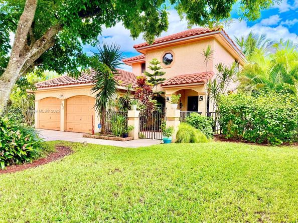 542 NW 39th Ter, Deerfield Beach FL 33442