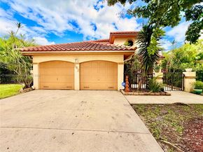 542 NW 39th Ter, Deerfield Beach FL 33442