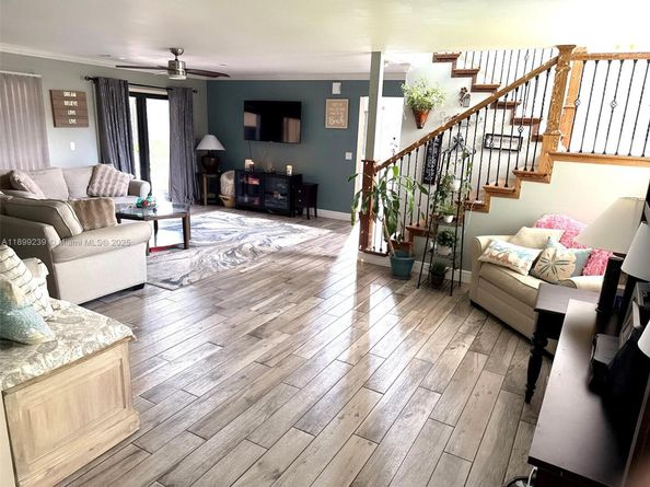 542 NW 39th Ter, Deerfield Beach FL 33442