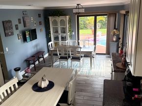 542 NW 39th Ter, Deerfield Beach FL 33442