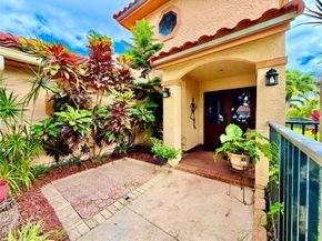 542 NW 39th Ter, Deerfield Beach FL 33442
