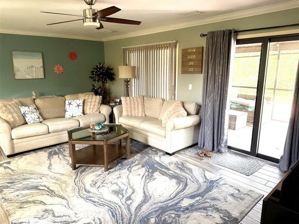 542 NW 39th Ter, Deerfield Beach FL 33442