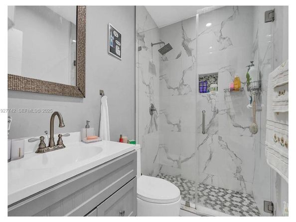 2900 SW 4th St, Miami FL 33135