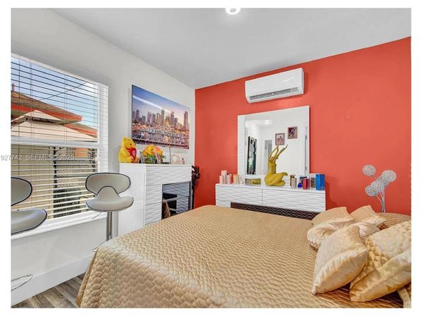 2900 SW 4th St, Miami FL 33135