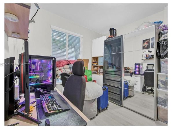 2900 SW 4th St, Miami FL 33135