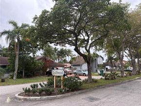 20537 NE 6th Ct, Miami FL 33179