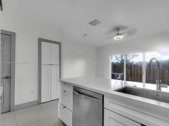 1720 NE 33rd Ave 1045, Homestead FL 33033