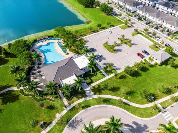 10887 SW 232nd Ter, Homestead FL 33032