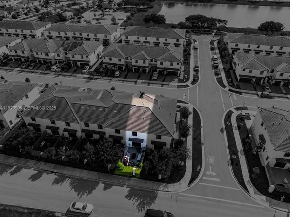 10887 SW 232nd Ter, Homestead FL 33032