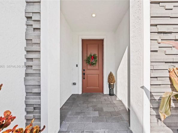 10887 SW 232nd Ter, Homestead FL 33032