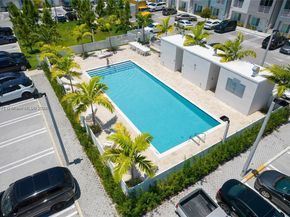 2561 NE 193rd St 1103, Miami FL 33180