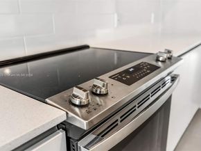 2561 NE 193rd St 1103, Miami FL 33180