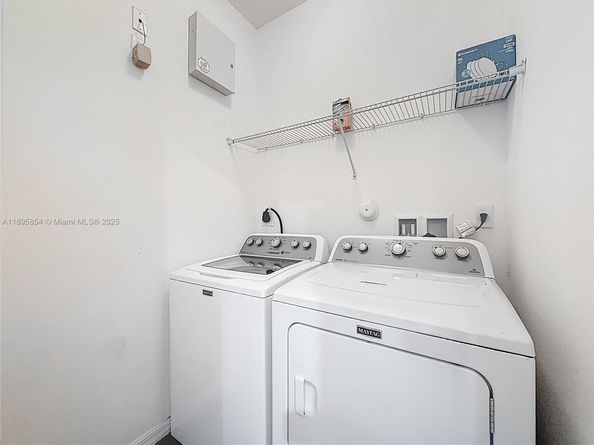 1082 NW 33rd Mnr, Pompano Beach FL 33064