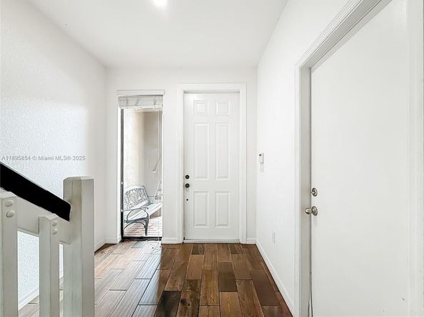 1082 NW 33rd Mnr, Pompano Beach FL 33064