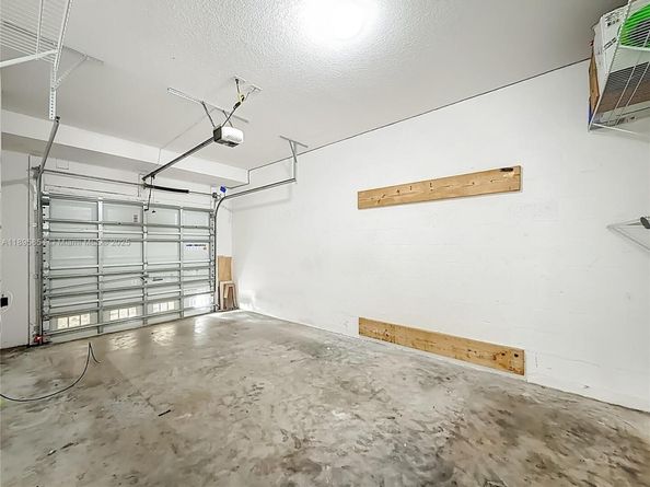 1082 NW 33rd Mnr, Pompano Beach FL 33064