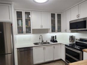 1070 NE 143rd St, North Miami FL 33161