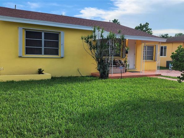 1070 NE 143rd St, North Miami FL 33161