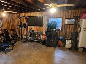 1070 NE 143rd St, North Miami FL 33161