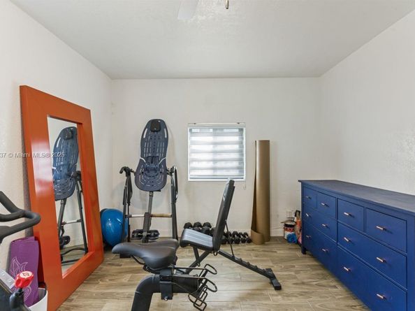 1330 NE 155th St, North Miami Beach FL 33162