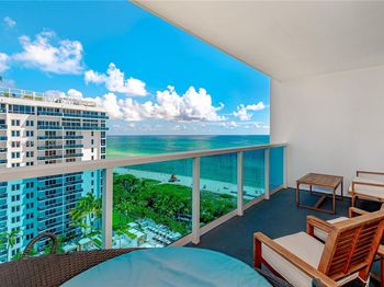 2301 Collins Ave