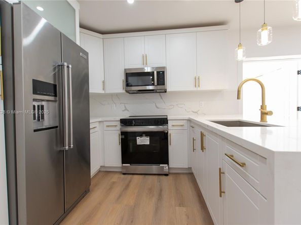 6210 Kimberly Blvd, North Lauderdale FL 33068