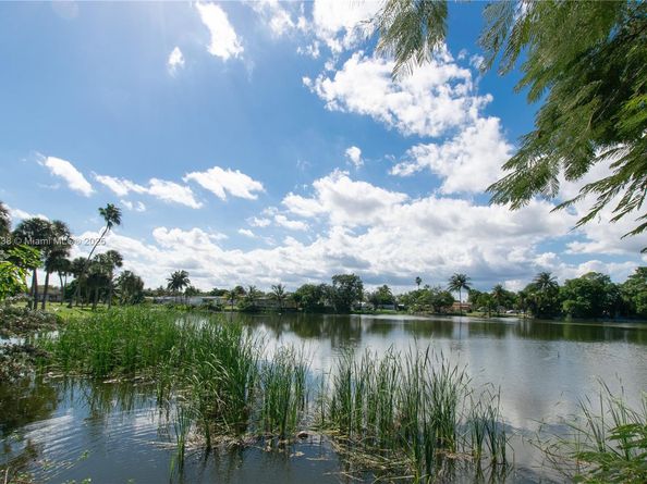 6210 Kimberly Blvd, North Lauderdale FL 33068