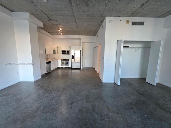 133 NE 2nd Ave 1209, Miami FL 33132