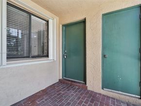 195 Lakeview Dr 105, Weston FL 33326
