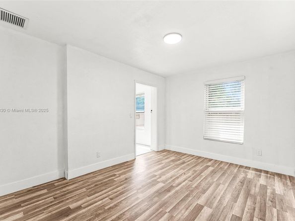 4649 SW 28th Ave, Dania Beach FL 33312