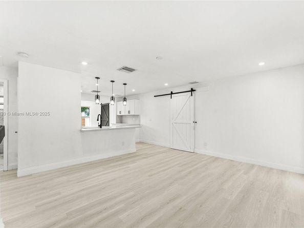 4649 SW 28th Ave, Dania Beach FL 33312