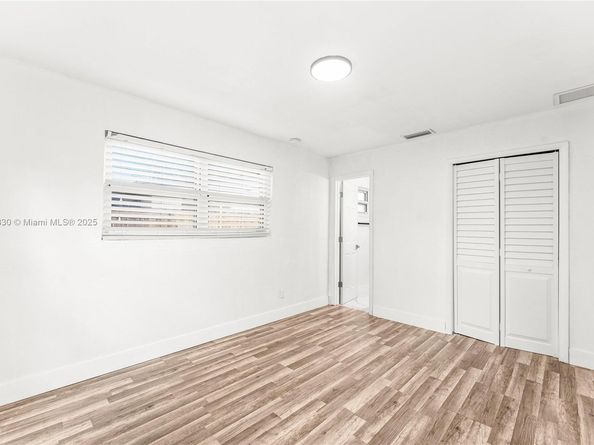 4649 SW 28th Ave, Dania Beach FL 33312